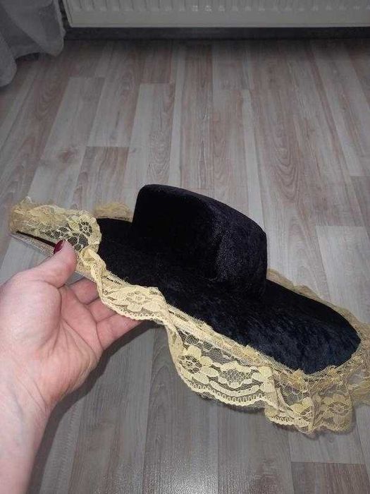 Карнавальная шляпа