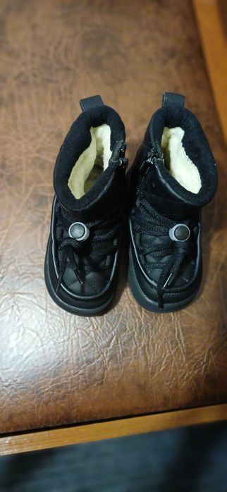 Взуття зимове сапожки