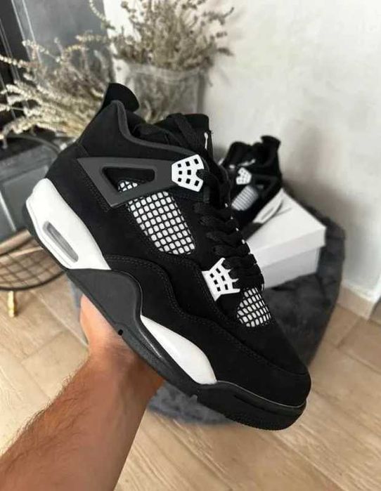 Jordan_4_Retro_White_Thunder R.46