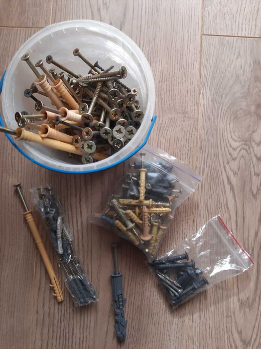 Дюбеля різні           .