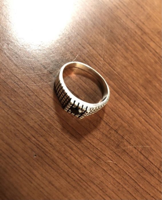 Серебряное кольцо