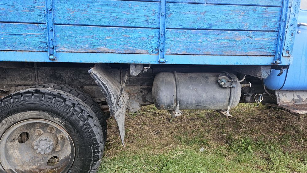 Автомобіль ГАЗ 53