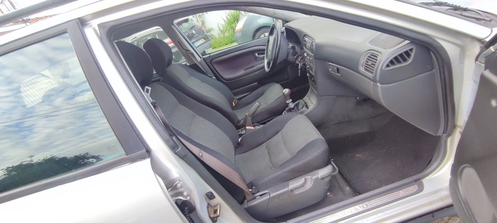 Volvo v40 1.6 gasolina