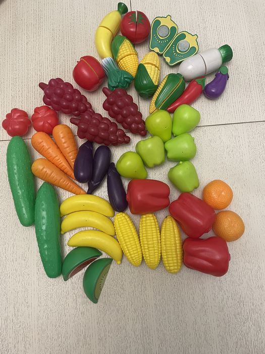 Овочі пластмасові