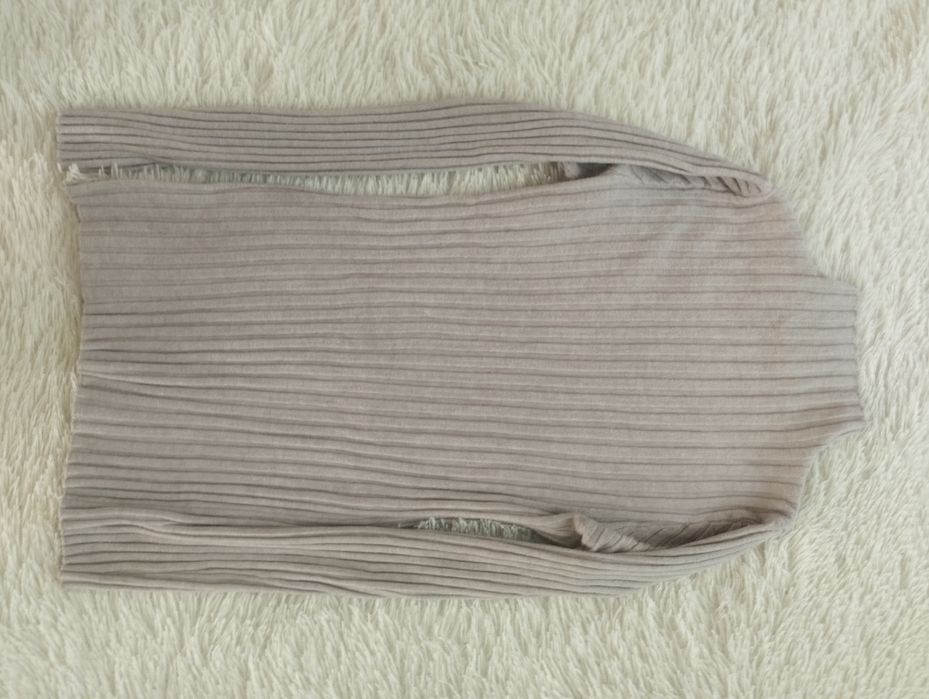 Бежевий лонгслів