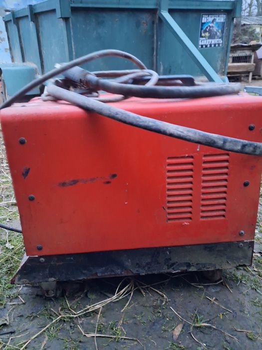 Зварювальний напів автомат