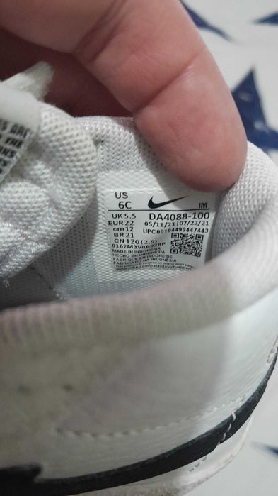 Ténis nike muito pouco uso