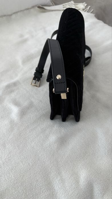 Carteira veludo preto Massimo Dutti