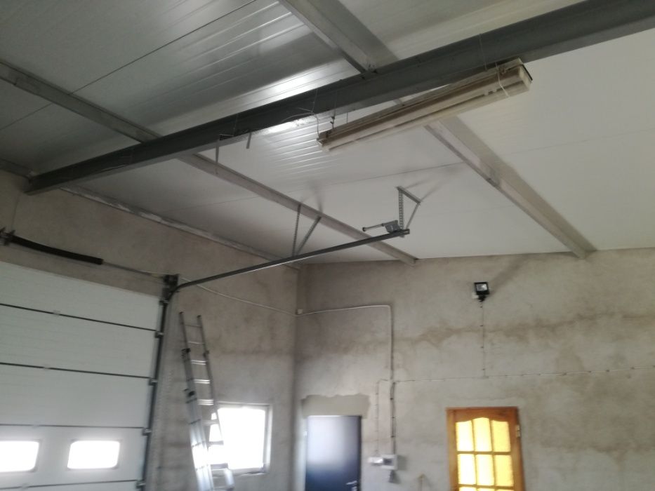 OD RĘKI !! Brama przemysłowa segmentowa 4 x 4 m z zabezpieczeniami