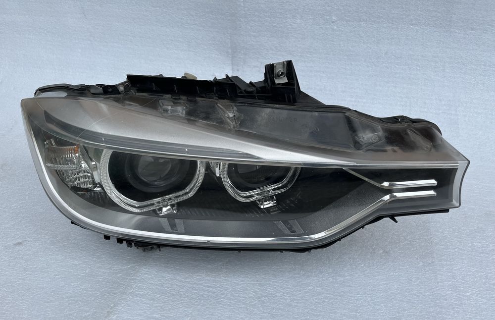 Фара права BMW 3 F30 2012 2013 2014 2015 ксенон америка