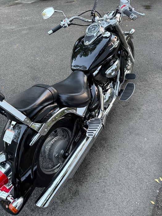 Suzuki Intruder C 800