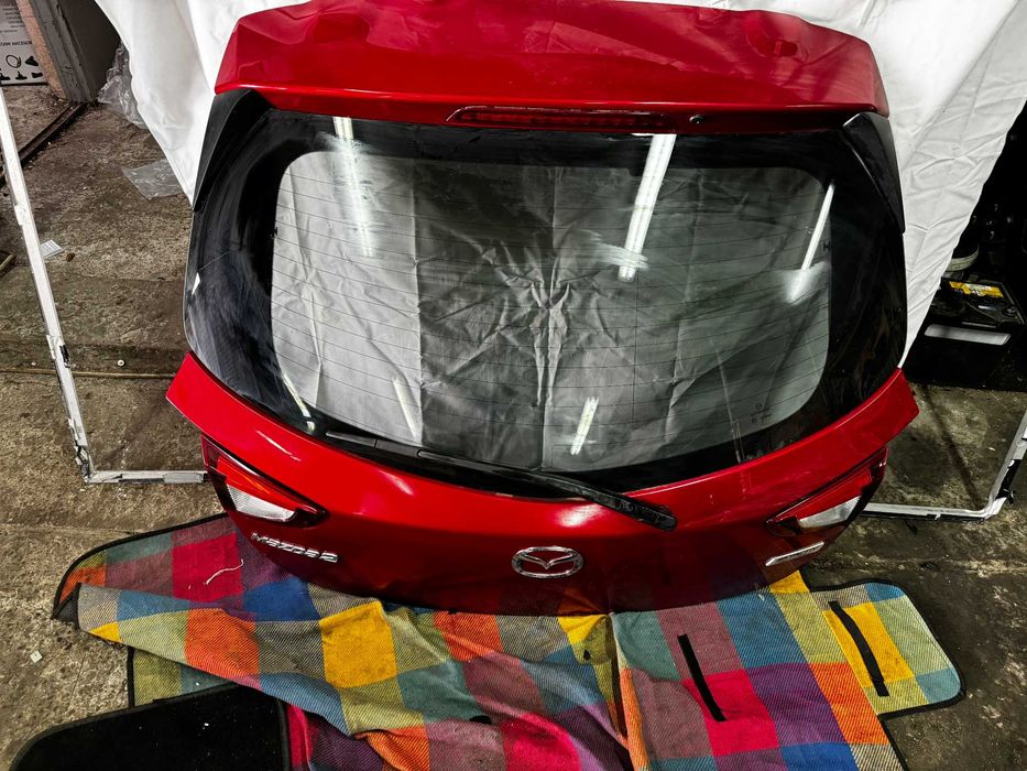 Mazda 2 dj  15-22 41v klapa tylna idealna
