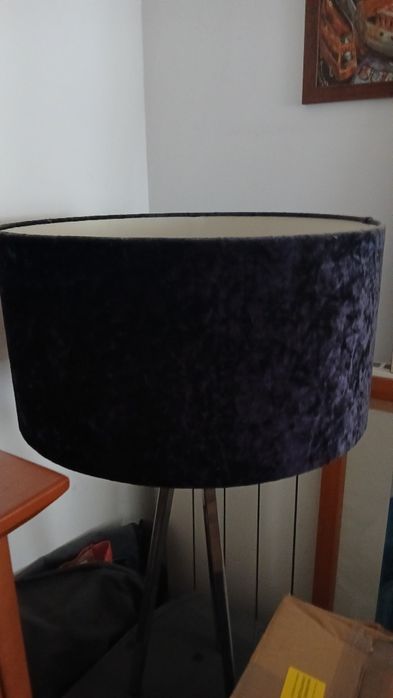 Candeeiro para mesa de apoio de sala (enorme)