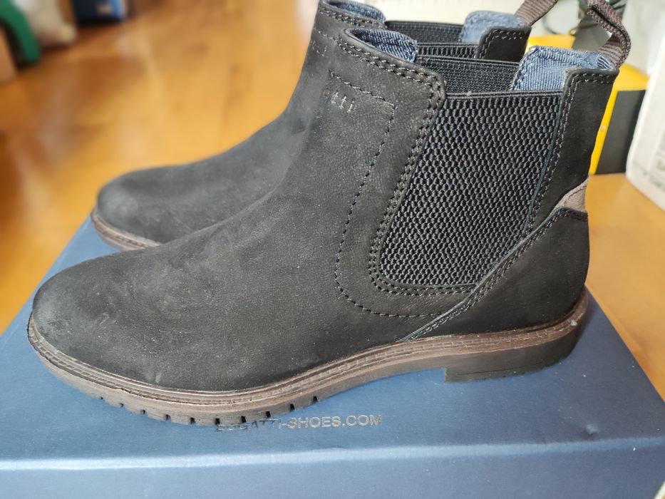 Ботинки замшевые мужские Bugatti