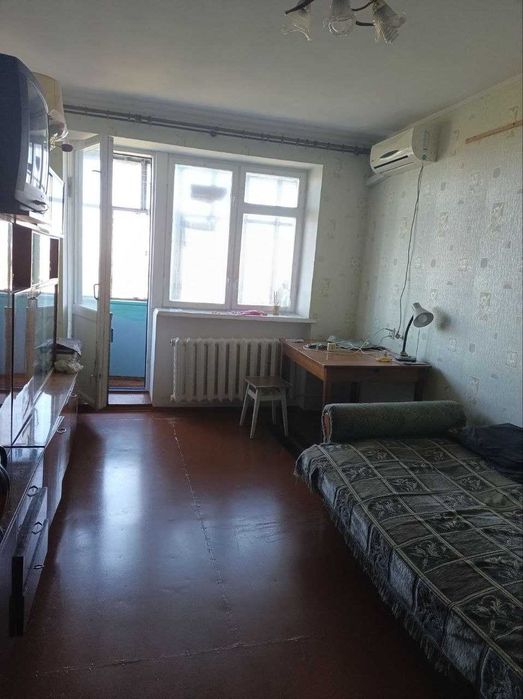 Продам 2 к. из. с видом на Днепр.
