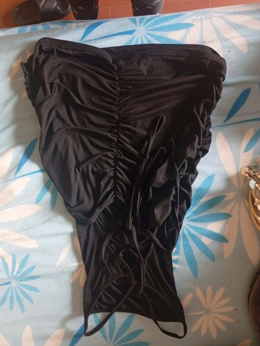 Vestido preto curto