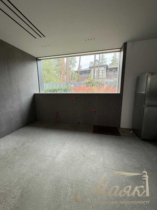 Продажа 1-этажного дома 305 м2, в Плютах