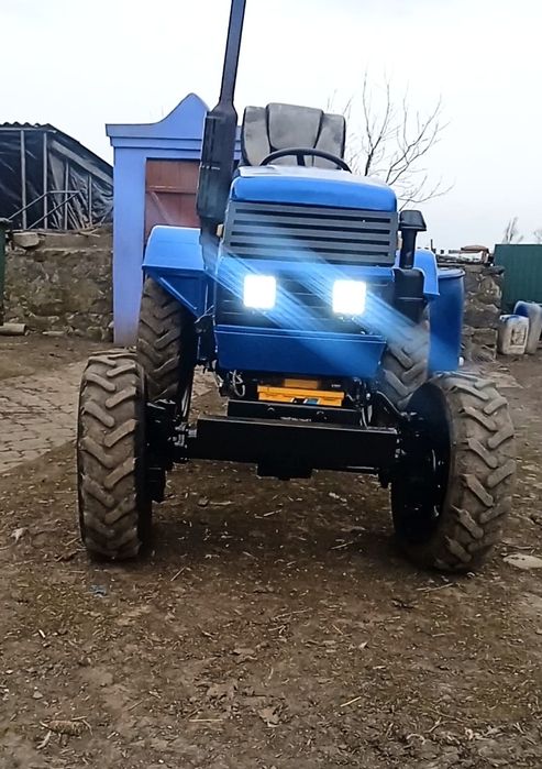Продам трактор не дорого