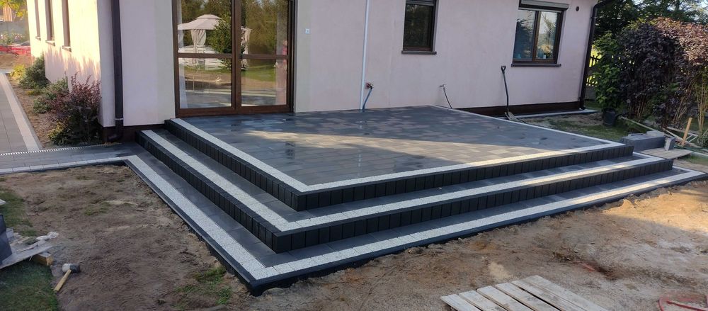 Układanie kostki brukowej brukarstwo kostka brukowa