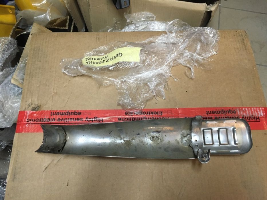 Osłona tłumika prawego Triumph Thunderbird 1600 . 1700