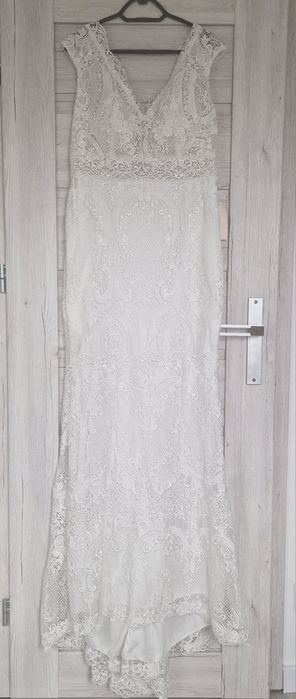 Suknia ślubna.r L. Krój syrenki. Nowa z metką