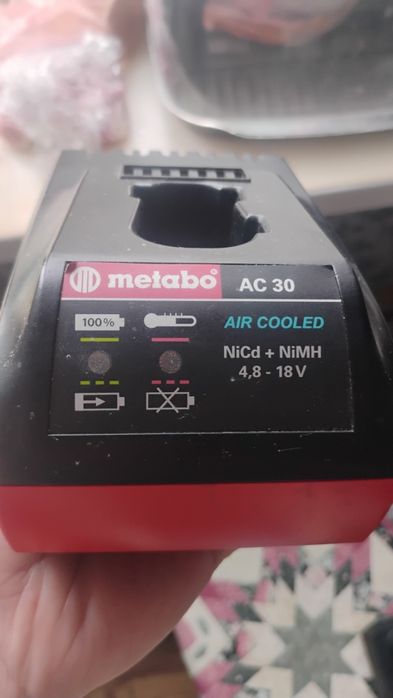 Оригінальний зарядний пристрій Metabo AC 30 (4.8 - 18V) Air Cooled