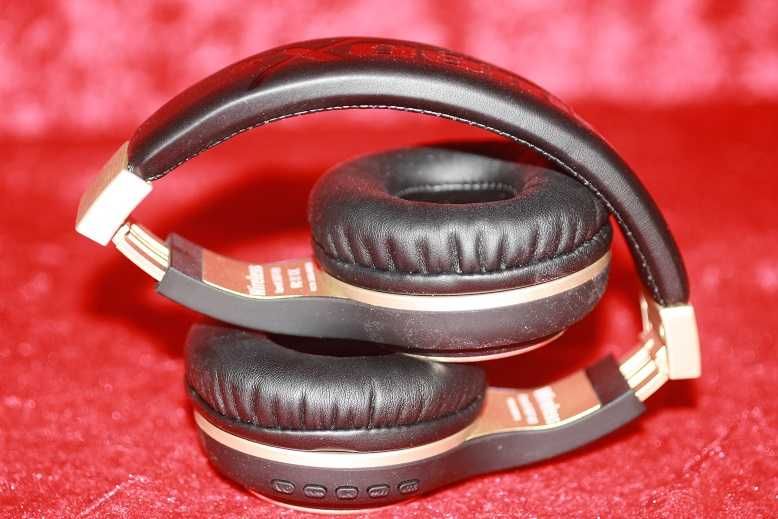 Riwbox XBT-80 Folding Stereo Wireless Bluetooth Headphones