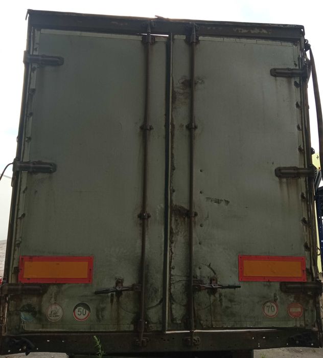 Ворота полуприцепа