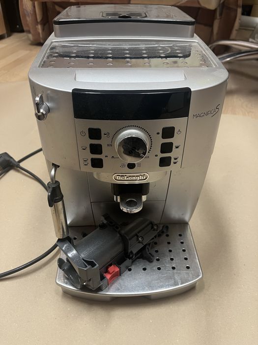 Ekspress magnifica s uszkodzony