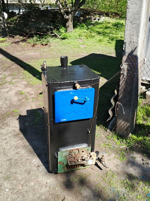 Продам котел Газовий, з можливістю опалення дровами
