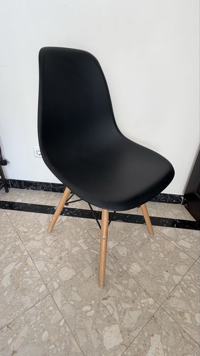 Mesa extensível com 4 cadeiras