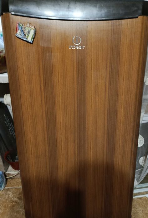 Холодильник Indesit
