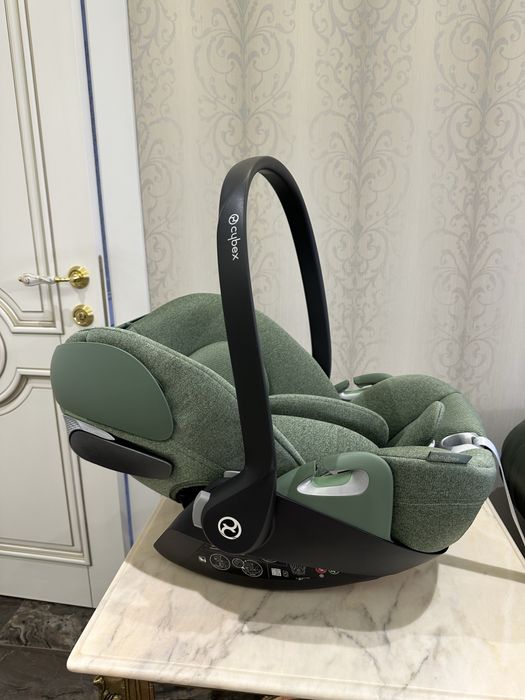 Автокрісло Cybex Clooud