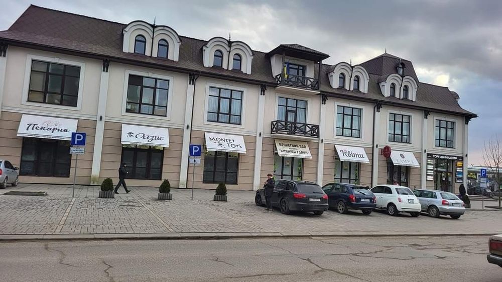 Здається в Здається в оренду торгово-офісне приміщення 
знаходиться