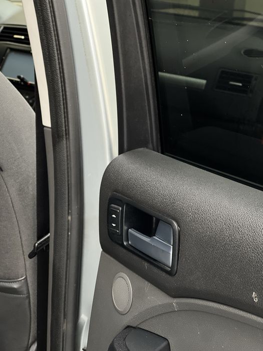 Ford Focus C-Max 1.6 TDCi в Чудовому стані !