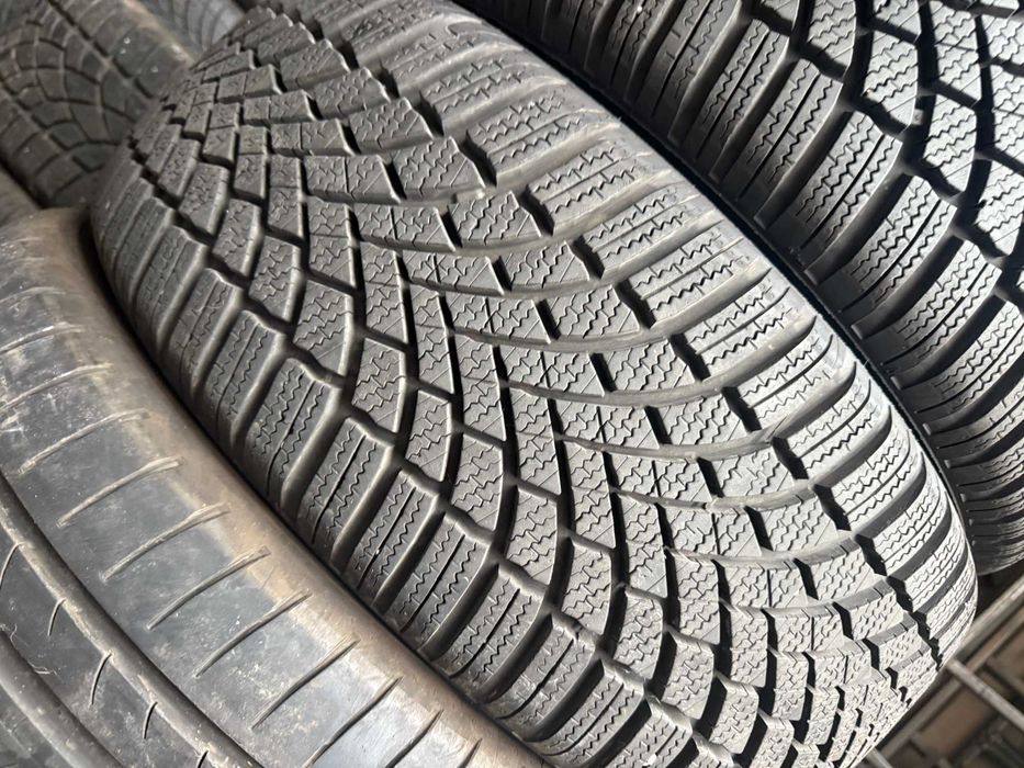 205-50 R17 93V Bridgestone Blizzak LM005 2023 2шт