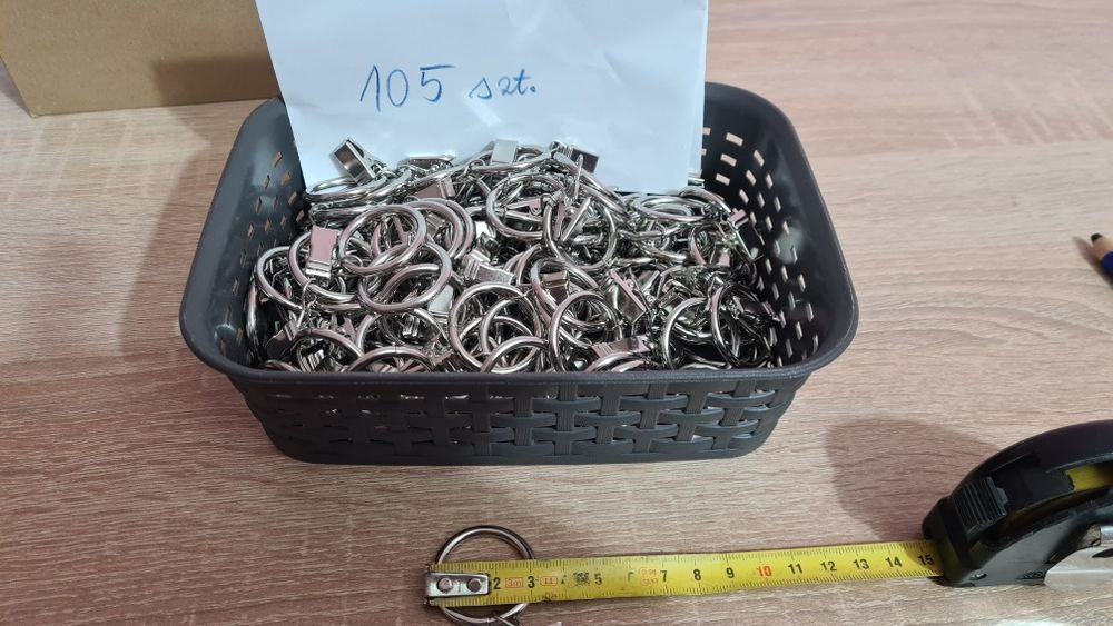 Żabki do karnisza rurkowego 105 sztuk