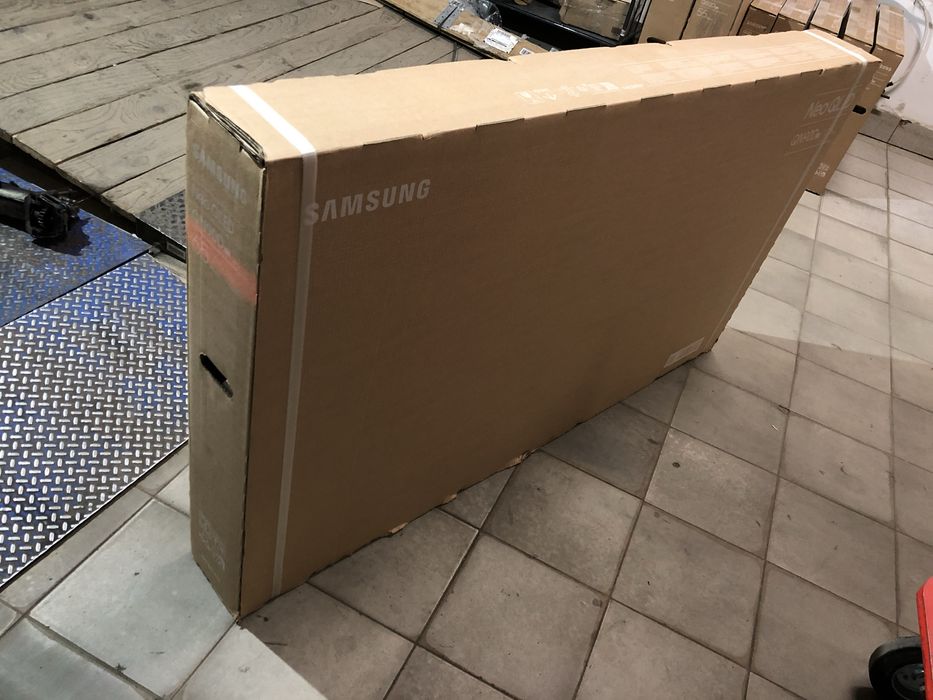 Телевізор Samsung NeoQLED QE-65QN90D, 55QN90D, 50QN90D, 43QN90D