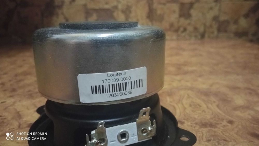 Logitech średnia 8,5cm sprzedam