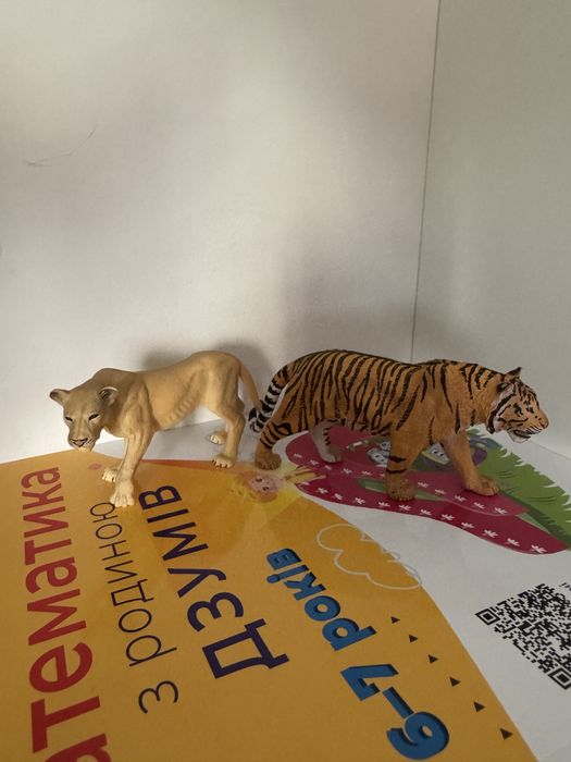 Schleich фігурки
