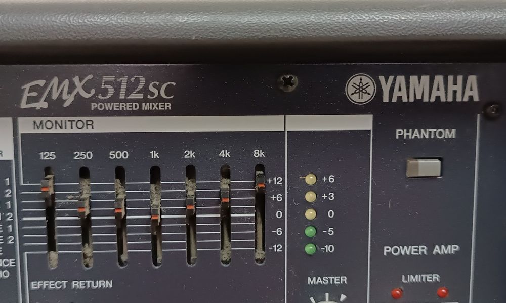 Yamaha EMX 512SC Powered Mixer