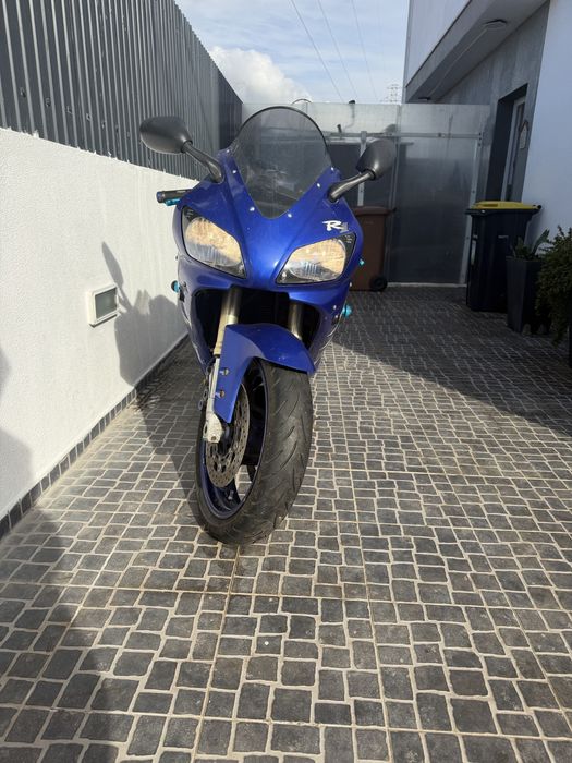 Yamaha r1 com carias doisas substituidas a menos de 100km
