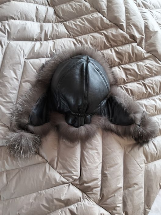 Шапка ушанка из чернобурки кожаная