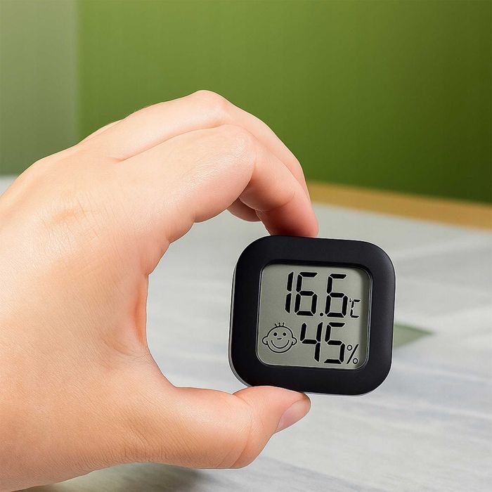 Termometr cyfrowy pokojowy higrometr LCD z buźką elektroniczny czarny