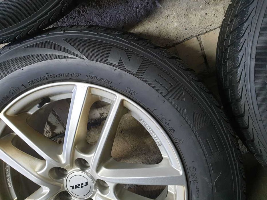 Cztery Opony zimowe 235/60R17 5,8mm Nexen WinGuard SUV