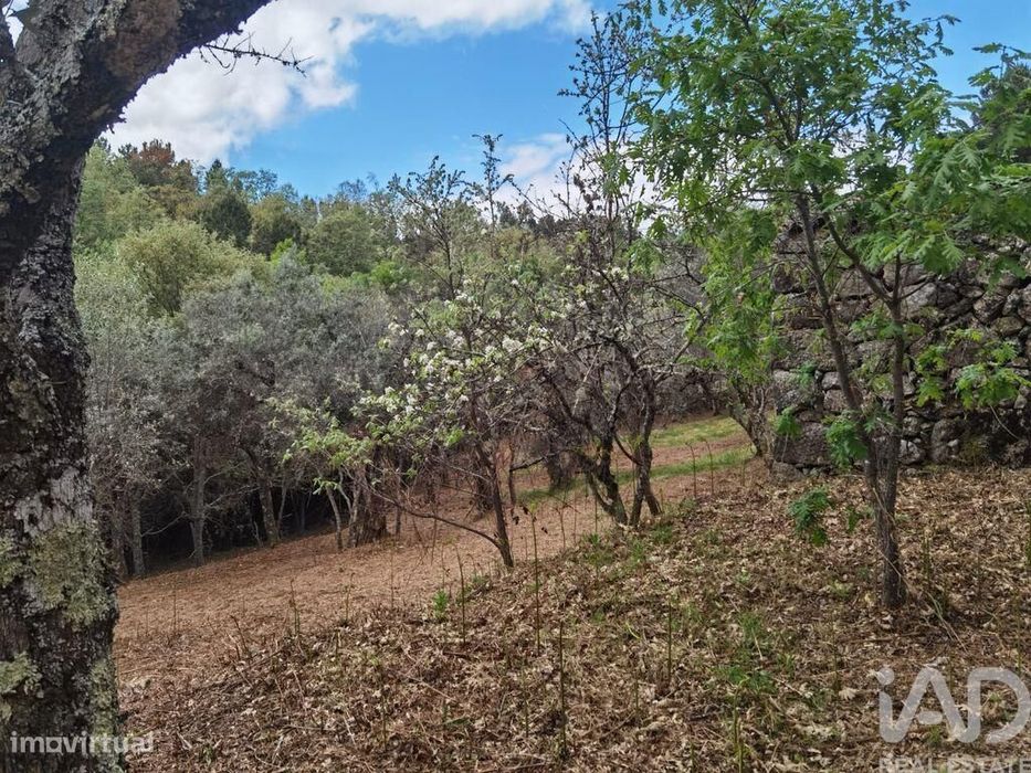 Casa de Campo em Aldeias e Mangualde da Serra de 40,00 m2