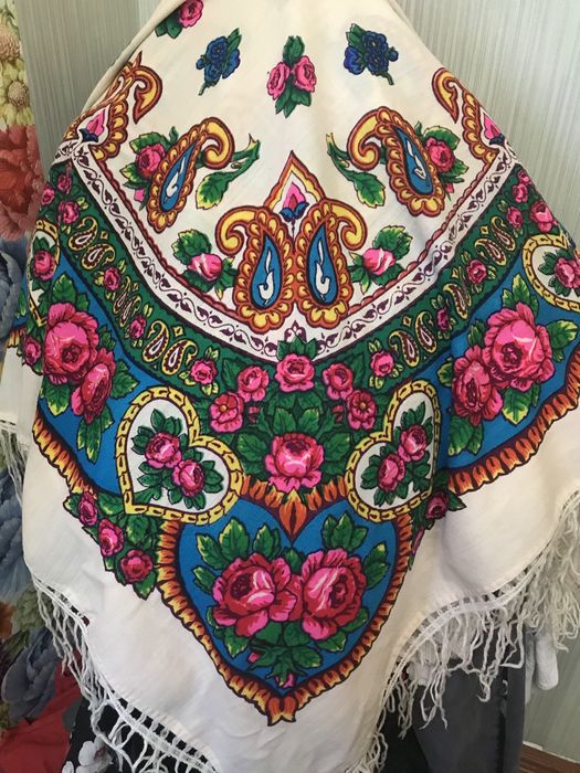 Старовинна велика хустина