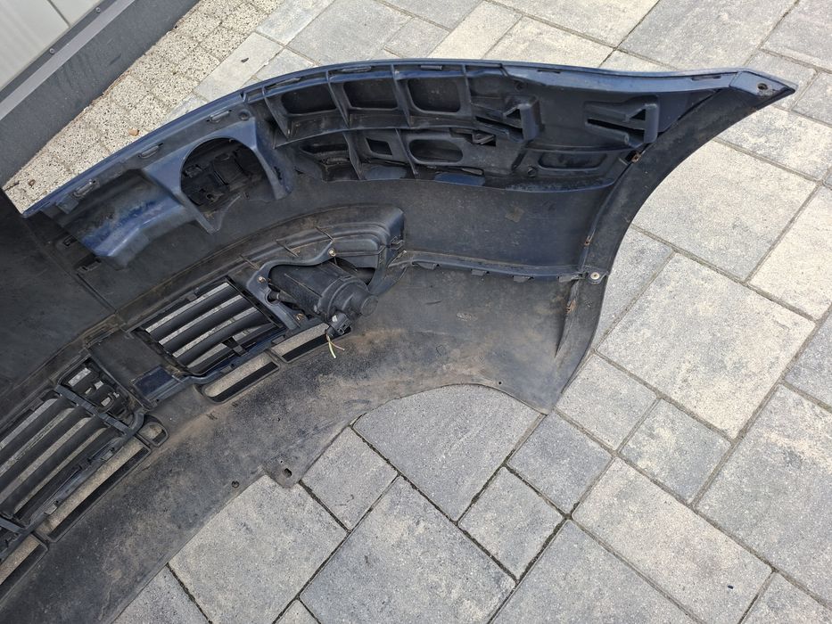 Vw Passat b5 fl lift zderzak przod przedni granatowy  niebieski la5e