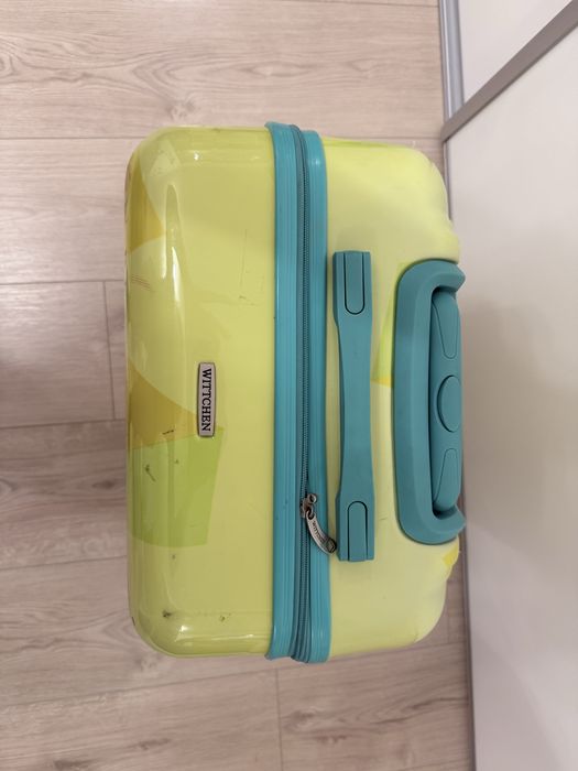 Walizka średnia Wittchen ananas 62l