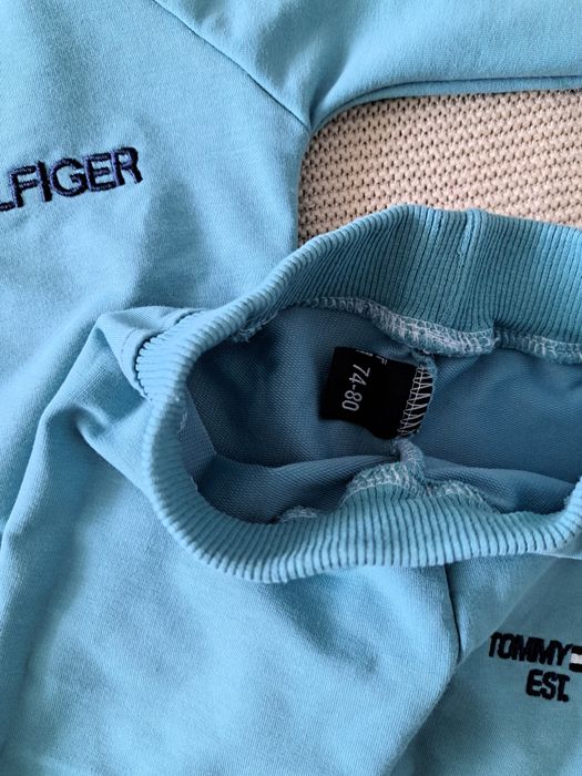 Komplet dresowy chłopięcy Tommy Hilfiger rozm 74 80